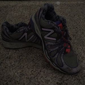 New balance shoes size 7
